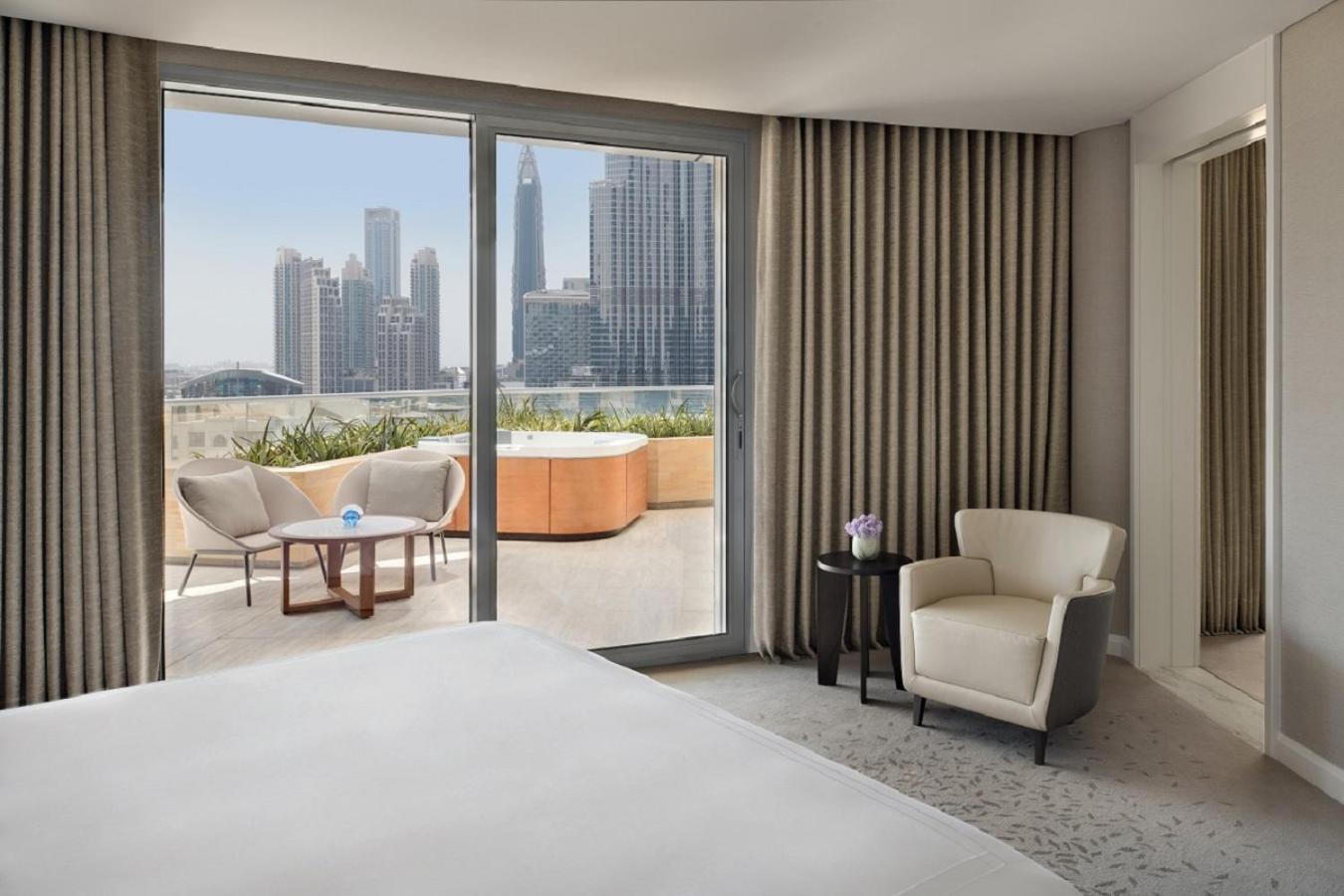 Address Downtown Otel Dubai Dış mekan fotoğraf A typical bedroom